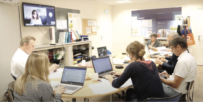 Le Comité Technique se réunit tous les deux mois pour assembler les prestations du panier de services autour des besoins évolutifs de chaque personne. © Ville de Saumur