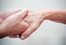 En présence de Laurence Rossignol, neuf fédérations signent une convention de partenariat pour le développement de l'HAD en EHPAD En présence de Laurence Rossignol, neuf fédérations signent une convention de partenariat pour le développement de l'HAD en EHPAD