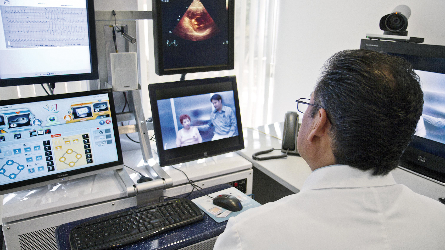 Les acteurs de la filière gériatrique du Grand Versailles élaborent un projet de télémédecine