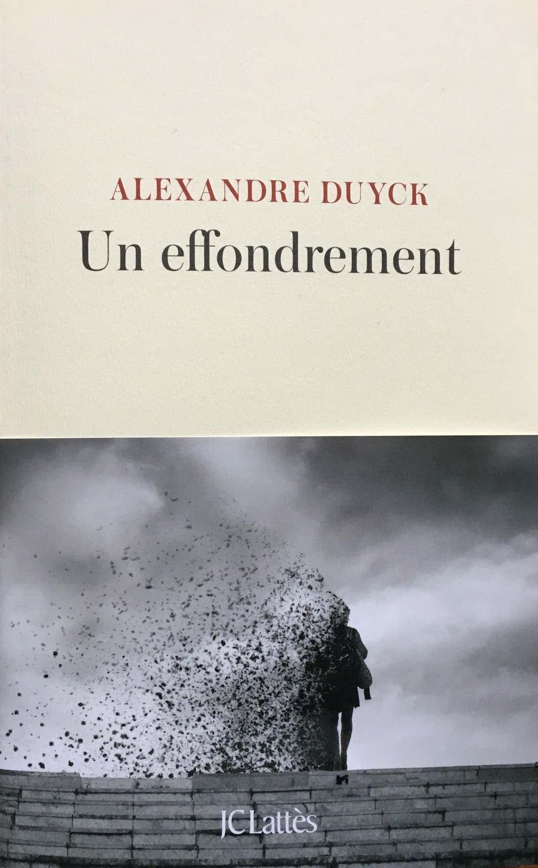 Burn-out : un livre pour raconter l’« effondrement » Burn-out : un livre pour raconter l’« effondrement »