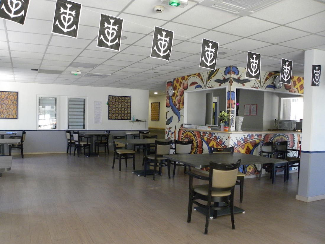 À Vauvert, l’EHPAD s’habille « en Lacroix » À Vauvert, l’EHPAD s’habille « en Lacroix »