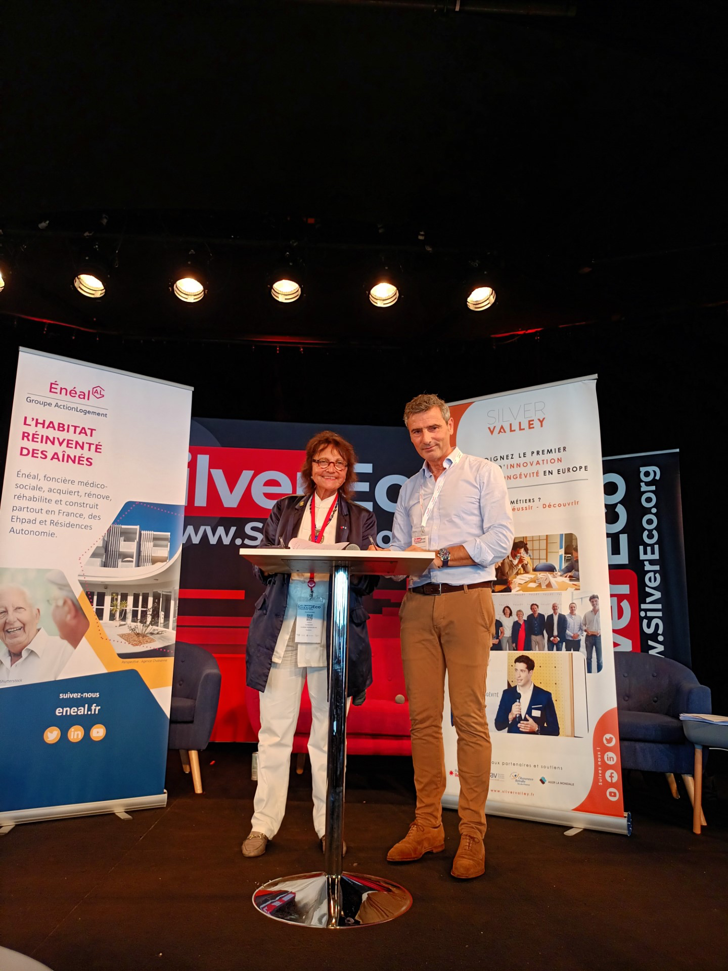 Ghislaine Alajouanine, vice-présidente de Silver Valley et Mario Bastone, Directeur général d’Énéal, pendant le Festival SilverEco. Ghislaine Alajouanine, vice-présidente de Silver Valley et Mario Bastone, Directeur général d’Énéal, pendant le Festival SilverEco.