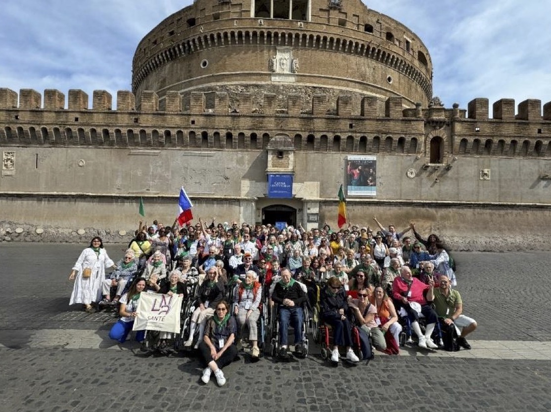 Un voyage exceptionnel et inédit à Rome pour 46 résidents d’EHPAD LNA Santé