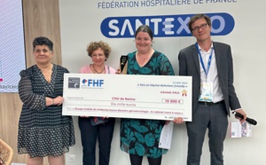 Christine TABUENCA, Directrice générale (FMA,) Sophie PHILIPPE, assistante dentaire de l'équipe mobile de médecine bucco-dentaire (CHU Reims), Dr Sandrine GRENIER, chirurgien-dentiste responsable de l'équipe mobile de médecine bucco-dentaire (CHU Reims), Benjamin CANIARD, co-responsable du pôle autonomie (FHF). ©DR