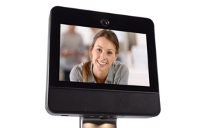 RoboCARE Lab choisit les robots de téléprésence d'Awabot pour son offre Presence+ Senior